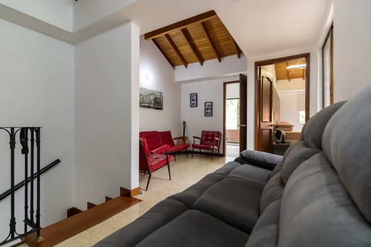 Casa de 4 alcobas en venta en Versalles No.1, Medellín, 280 m² · foto 13 de 24