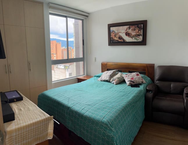 Apartamento de 3 alcobas en venta en La Castellana, Medellín, 112 m² · foto 9 de 18