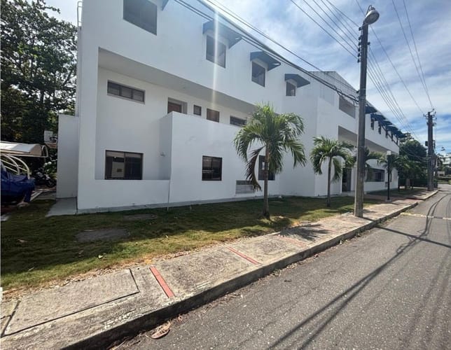 Apartamento de 3 alcobas en venta en Cn. Campestre El Peñon, Girardot, 109 m² · foto 2 de 20