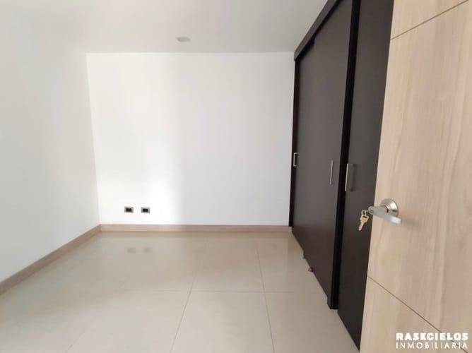 Apartamento de 2 alcobas en arriendo en Los Balsos, Medellín, 90 m² · foto 8 de 12