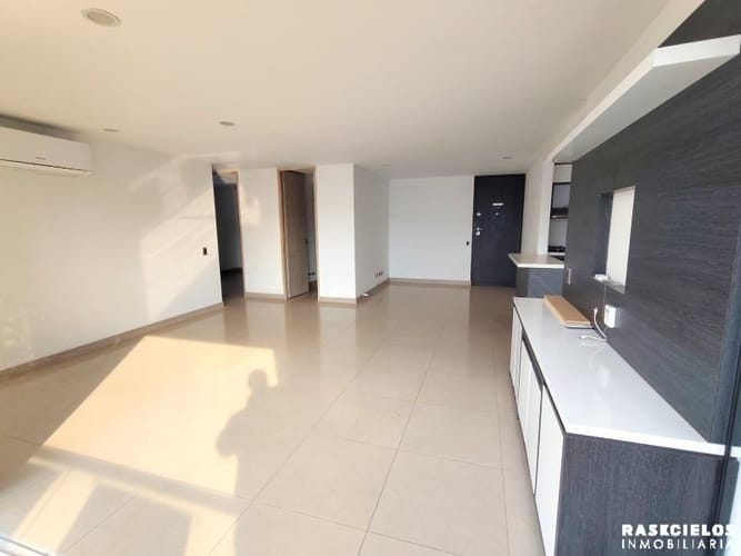 Apartamento de 2 alcobas en arriendo en Los Balsos, Medellín, 90 m² · foto 11 de 12