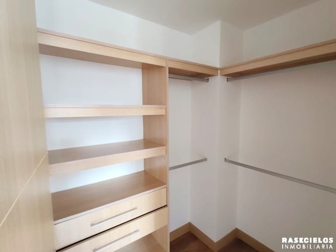 Apartamento de 3 alcobas en arriendo en El Poblado, Medellín · foto 7 de 14