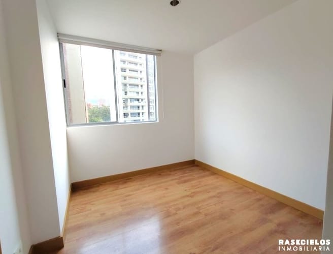 Apartamento de 3 alcobas en arriendo en El Poblado, Medellín · foto 8 de 14