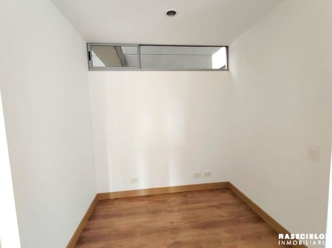 Apartamento de 3 alcobas en arriendo en El Poblado, Medellín · foto 13 de 14
