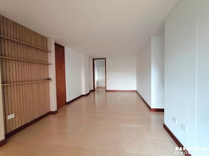 Apartamento de 3 alcobas en arriendo en Los Balsos, Medellín, 106 m² · foto 2 de 11