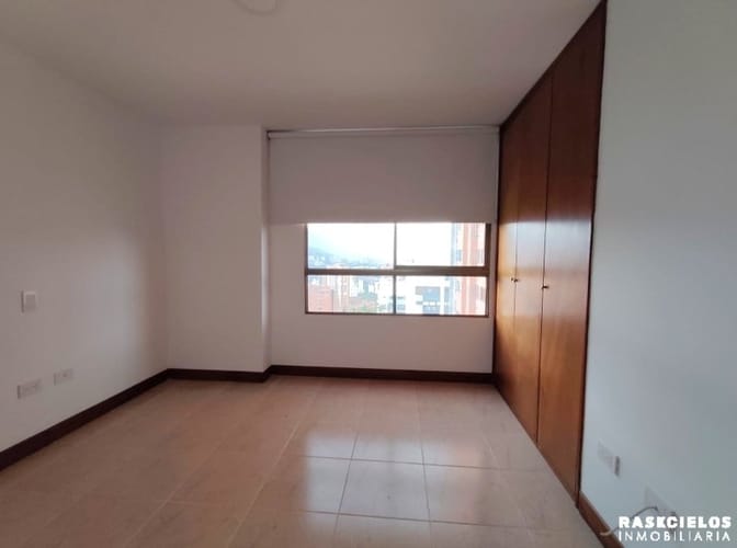 Apartamento de 3 alcobas en arriendo en Los Balsos, Medellín, 106 m² · foto 6 de 11