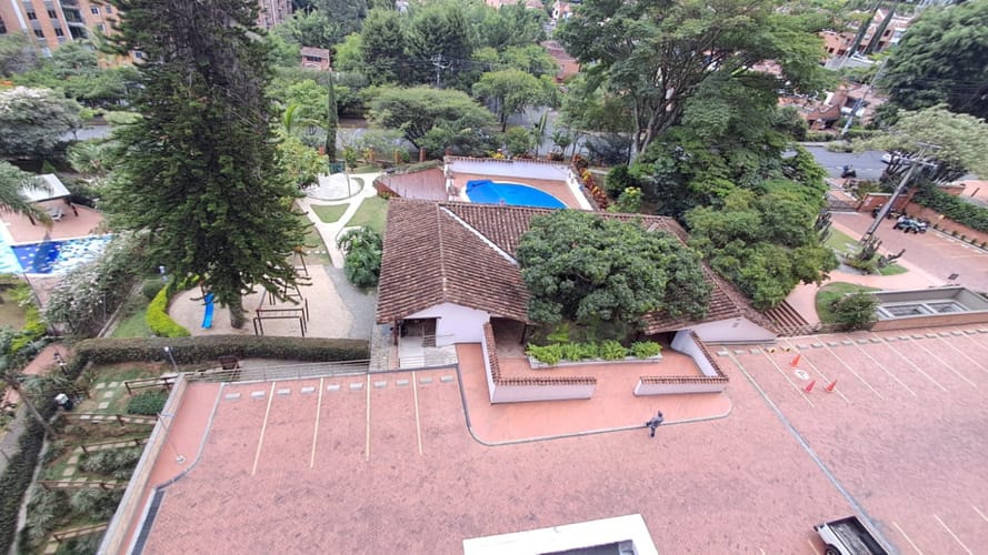 Apartamento de 3 alcobas en arriendo en Los Balsos, Medellín, 106 m² · foto 8 de 19