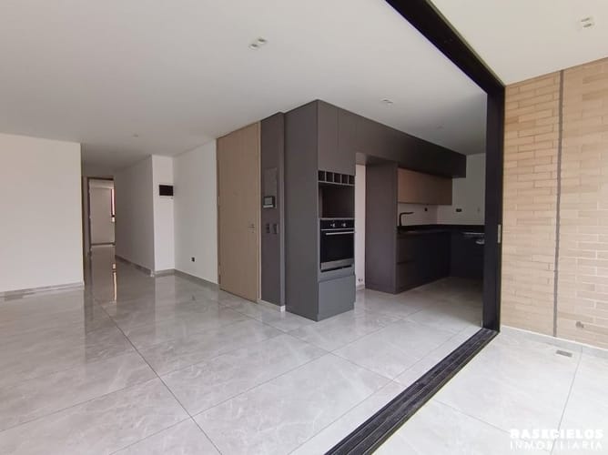 Apartamento de 3 alcobas en arriendo en Las Acacias, Medellín, 130 m² · foto 4 de 20