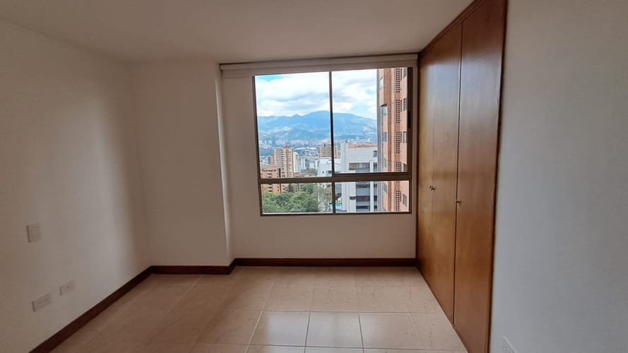 Apartamento de 3 alcobas en arriendo en Los Balsos, Medellín, 106 m² · foto 16 de 19