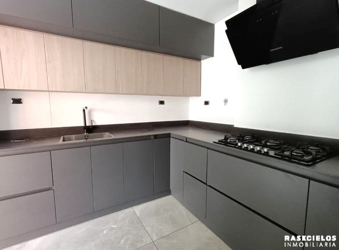 Apartamento de 3 alcobas en arriendo en Las Acacias, Medellín, 130 m² · foto 5 de 20