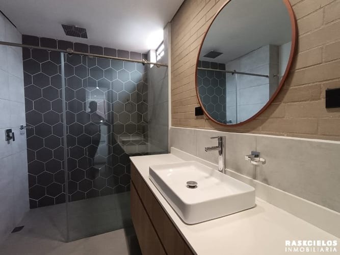 Apartamento de 3 alcobas en arriendo en Las Acacias, Medellín, 130 m² · foto 11 de 20