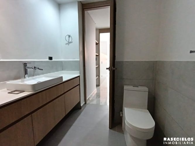 Apartamento de 3 alcobas en arriendo en Las Acacias, Medellín, 130 m² · foto 12 de 20