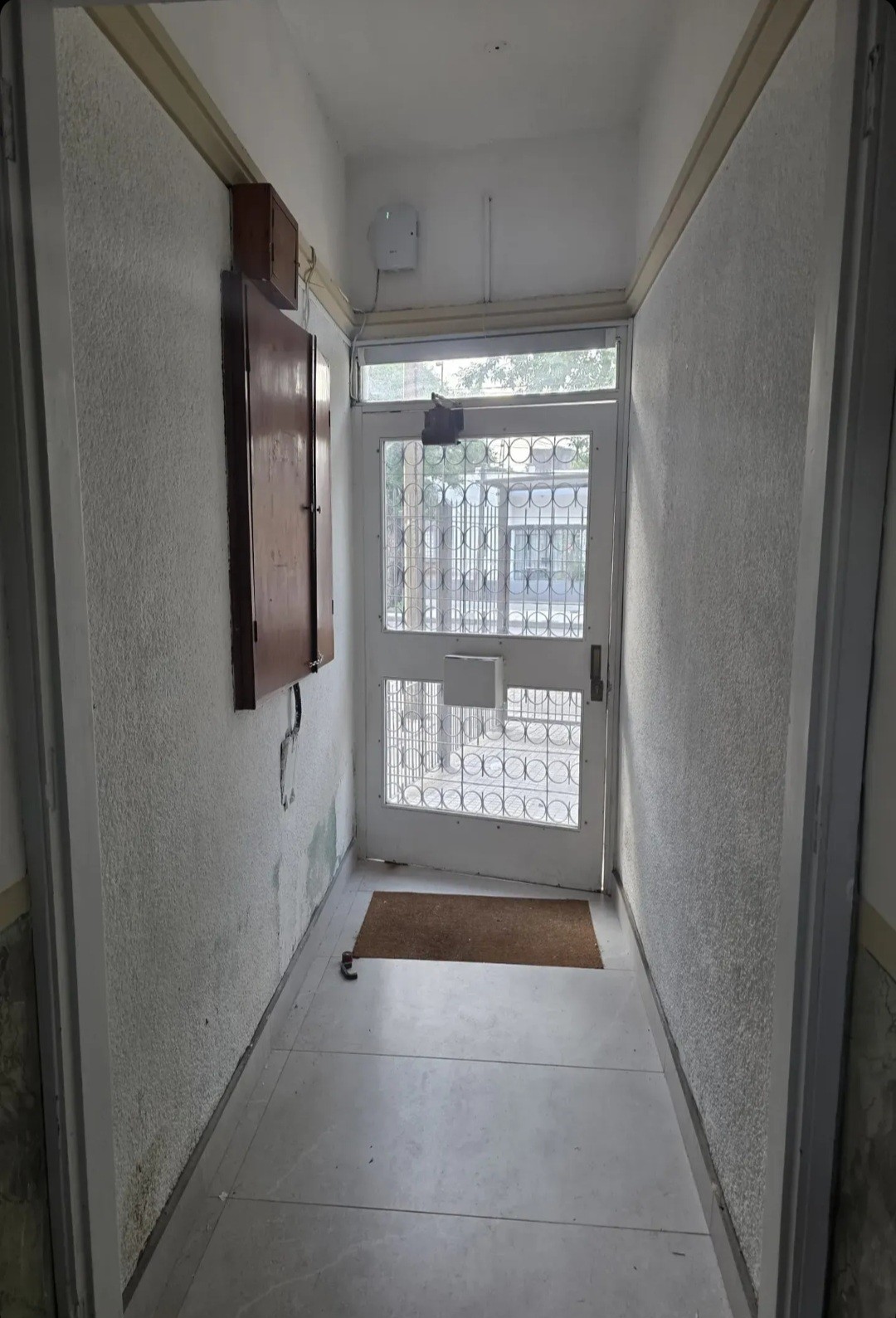 Exquisito apartamento de 2 dormitorios en alquiler, al frente y en 2º piso por escalera, estratégicamente ubicado sobre Chiávari, a pasos de Luis Alberto de Herrera. · Foto 11