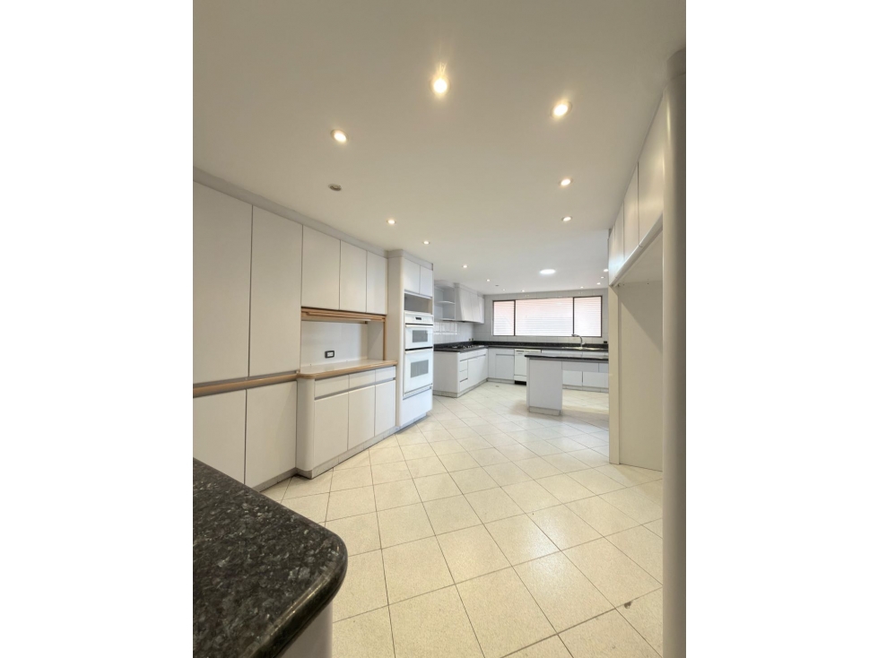 Apartamento en venta en El Chico, Bogotá · foto 12 de 24