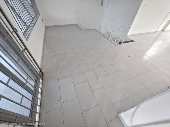 Casa de 6 alcobas en arriendo en Miraflores, Medellín, 160 m² · foto 5 de 24