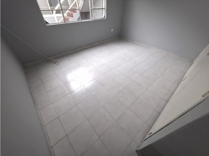 Casa de 6 alcobas en arriendo en Miraflores, Medellín, 160 m² · foto 18 de 24