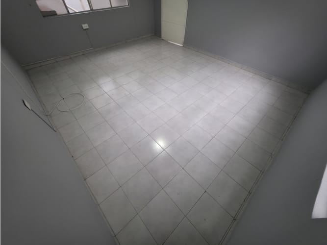 Casa de 6 alcobas en arriendo en Miraflores, Medellín, 160 m² · foto 22 de 24