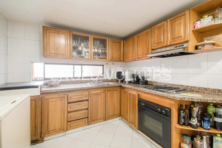 Apartamento de 3 alcobas en venta en Santa Barbara Occidental, Bogotá, 154 m² · foto 13 de 14