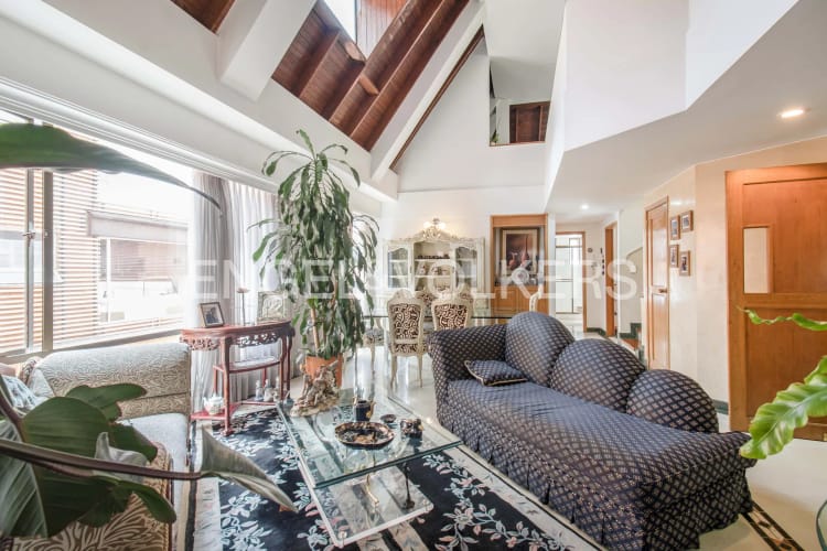 Apartamento de 3 alcobas en venta en Santa Barbara Occidental, Bogotá, 154 m² · foto 3 de 14