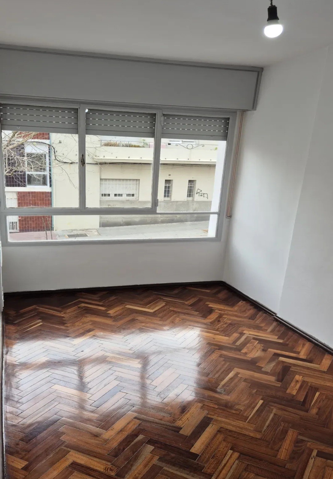 Exclusivo apartamento de 2 dormitorios en alquiler, con vistas al mar, a solo 50 metros de la Rambla Sur. · Foto 12