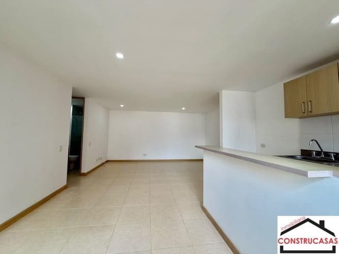 Apartamento de 3 alcobas en arriendo en Loma De San Jose, La Estrella, 80 m² · foto 5 de 17