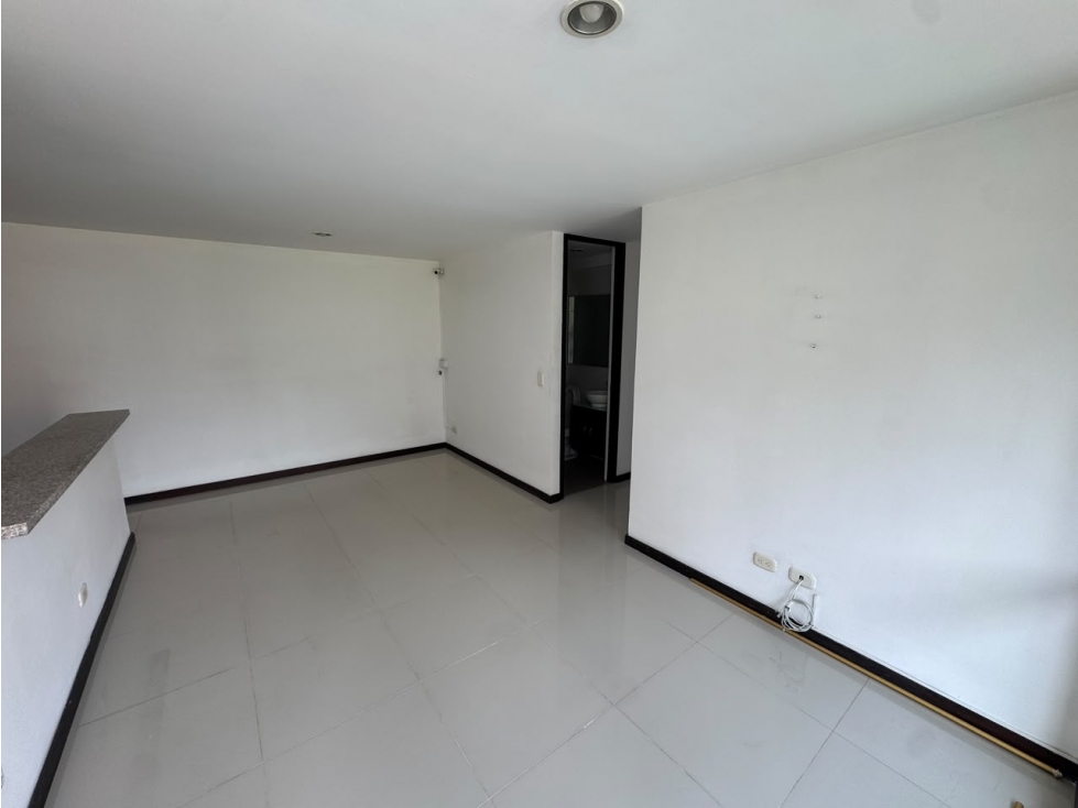 Apartamento en arriendo en El Trianon, Medellín · foto 2 de 21