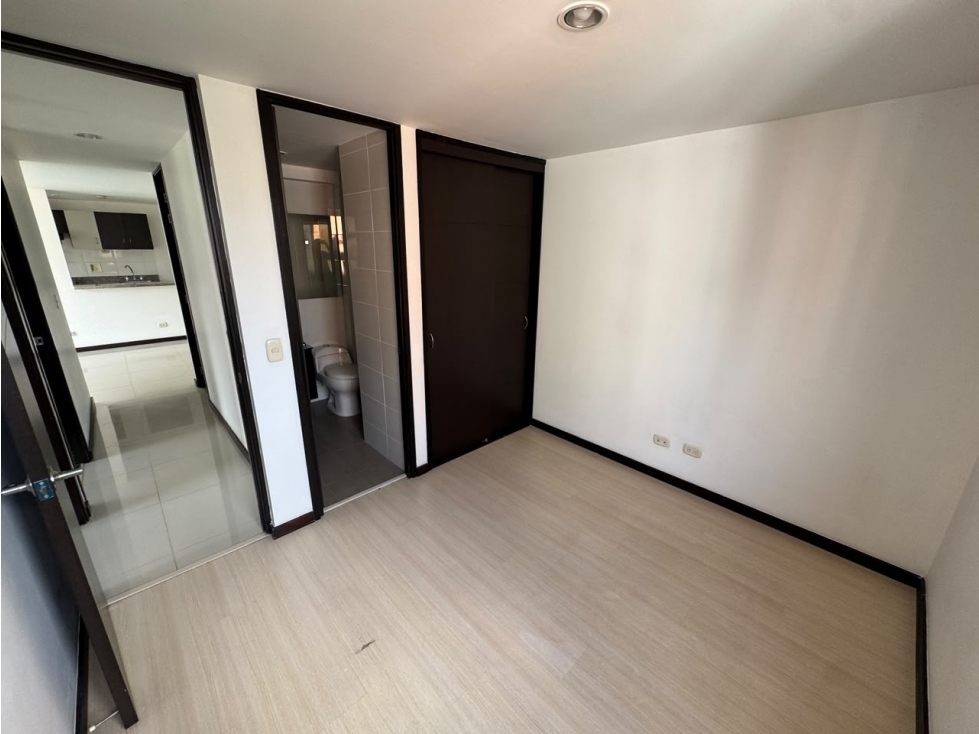 Apartamento en arriendo en El Trianon, Medellín · foto 14 de 21