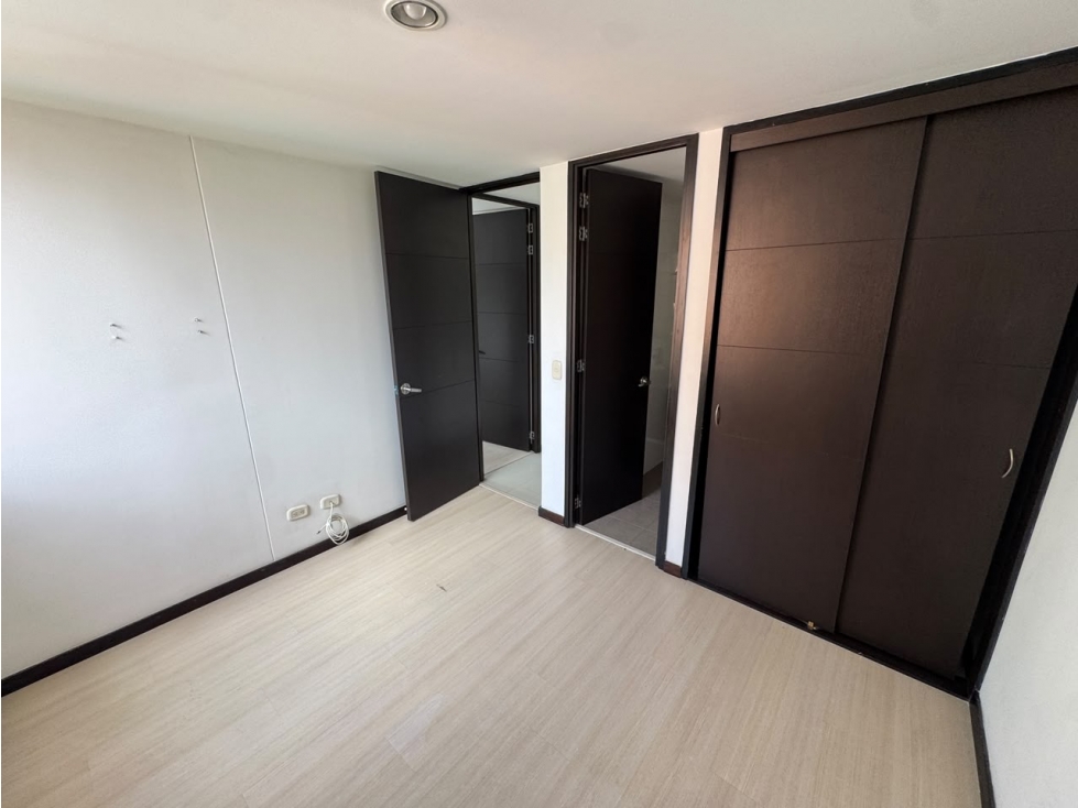 Apartamento en arriendo en El Trianon, Medellín · foto 16 de 21