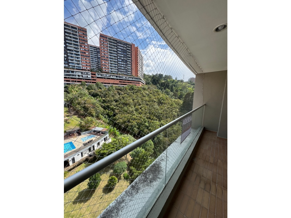 Apartamento en arriendo en El Trianon, Medellín · foto 17 de 21