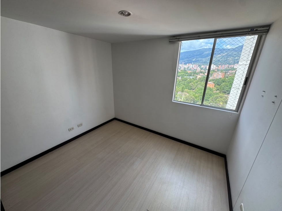 Apartamento en arriendo en El Trianon, Medellín · foto 18 de 21