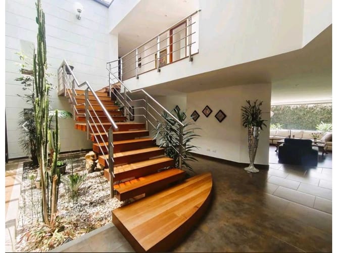 Casa de 4 alcobas en venta en Guaymaral, Bogotá, 450 m² · foto 2 de 14