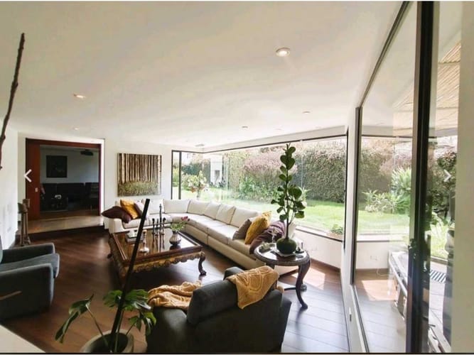 Casa de 4 alcobas en venta en Guaymaral, Bogotá, 450 m² · foto 3 de 14