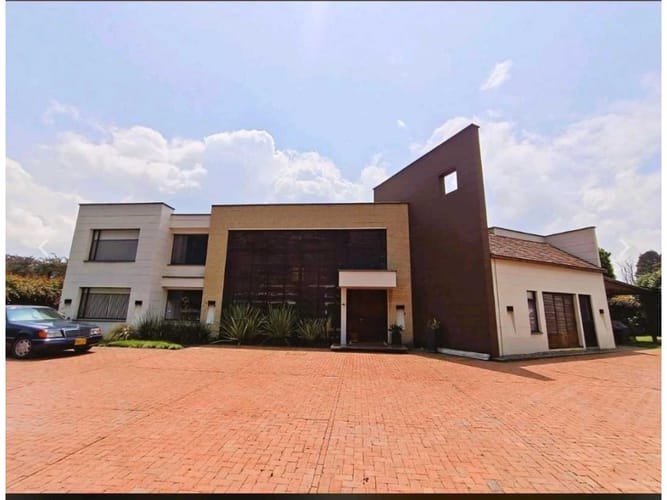 Casa de 4 alcobas en venta en Guaymaral, Bogotá, 450 m² · foto 8 de 14
