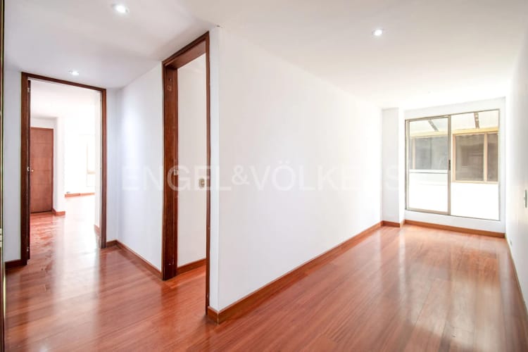 Apartamento de 3 alcobas en venta en Santa Barbara Occidental, Bogotá, 235 m² · foto 12 de 18