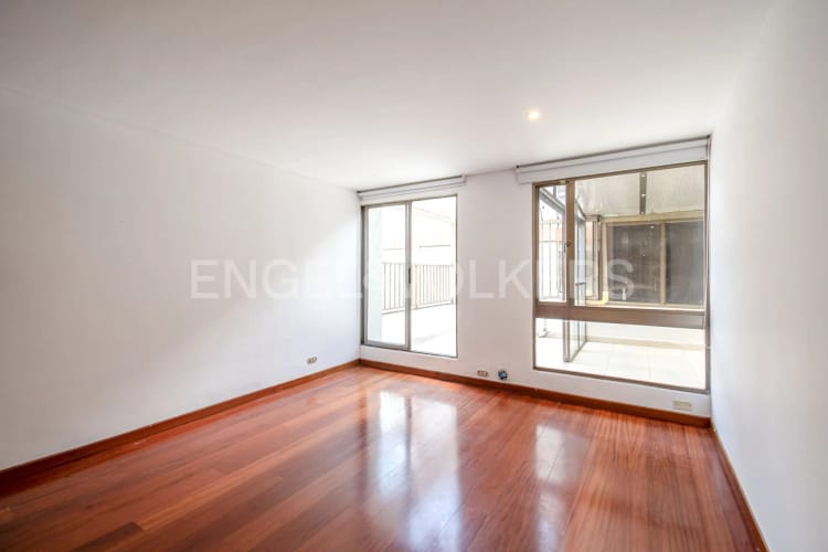Apartamento de 3 alcobas en venta en Santa Barbara Occidental, Bogotá, 235 m² · foto 11 de 18