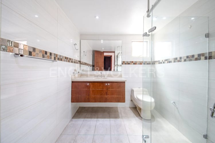 Apartamento de 3 alcobas en venta en Santa Barbara Occidental, Bogotá, 235 m² · foto 9 de 18