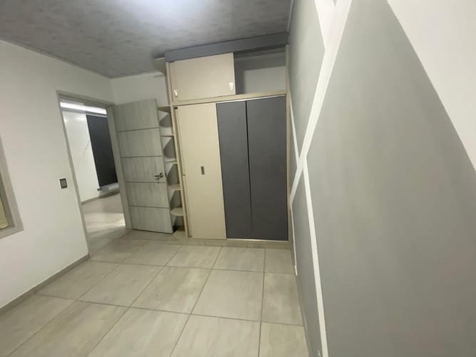 Edificio en venta en Ciudad 2000, Cali, 153 m² · foto 2 de 11