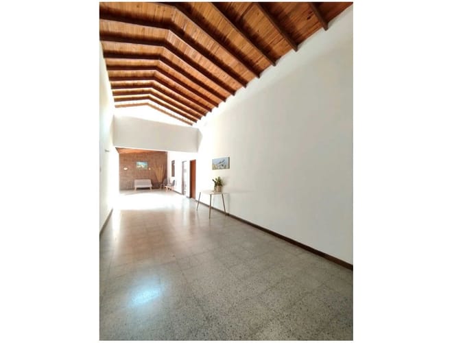 Casa de 5 alcobas en venta en El Bosque, Cali, 368 m² · foto 5 de 20