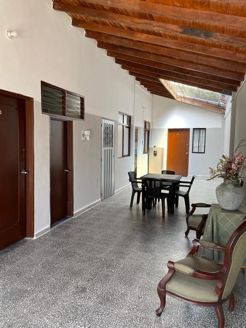 Casa de 5 alcobas en venta en El Bosque, Cali, 368 m² · foto 16 de 20