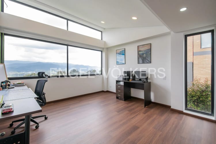 Casa de 5 alcobas en arriendo en San Gabriel, Sopó, 416 m² · foto 16 de 20