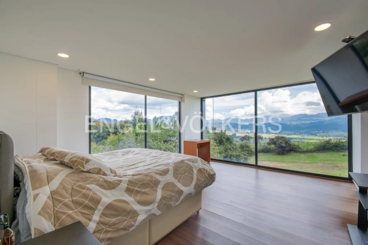 Casa de 5 alcobas en arriendo en San Gabriel, Sopó, 416 m² · foto 15 de 20