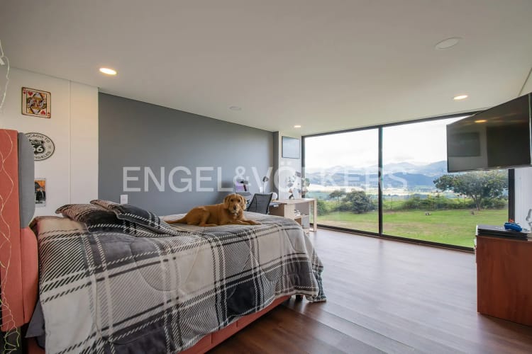 Casa de 5 alcobas en arriendo en San Gabriel, Sopó, 416 m² · foto 13 de 20