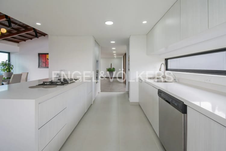 Casa de 5 alcobas en arriendo en San Gabriel, Sopó, 416 m² · foto 8 de 20