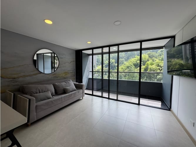 Apartamento de 1 alcoba en arriendo en El Poblado, Medellín, 55 m² · foto 2 de 11
