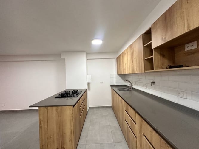 Apartamento de 1 alcoba en arriendo en El Poblado, Medellín, 74 m² · foto 2 de 10