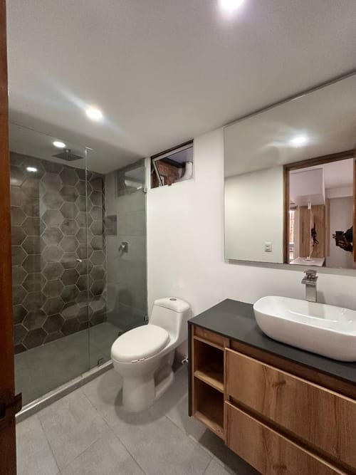 Apartamento de 1 alcoba en arriendo en El Poblado, Medellín, 74 m² · foto 9 de 10
