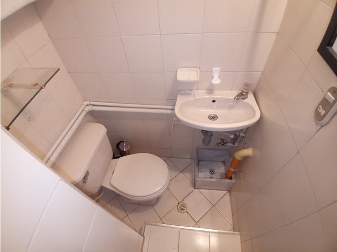 Local en arriendo en Cataluña, Medellín, 16 m² · foto 4 de 6