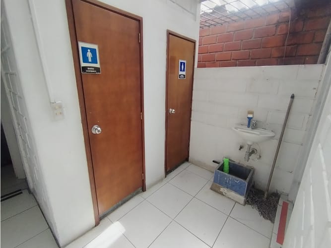 Bodega en arriendo en Caribe, Medellín, 250 m² · foto 6 de 24