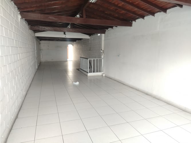 Bodega en arriendo en Caribe, Medellín, 250 m² · foto 9 de 24