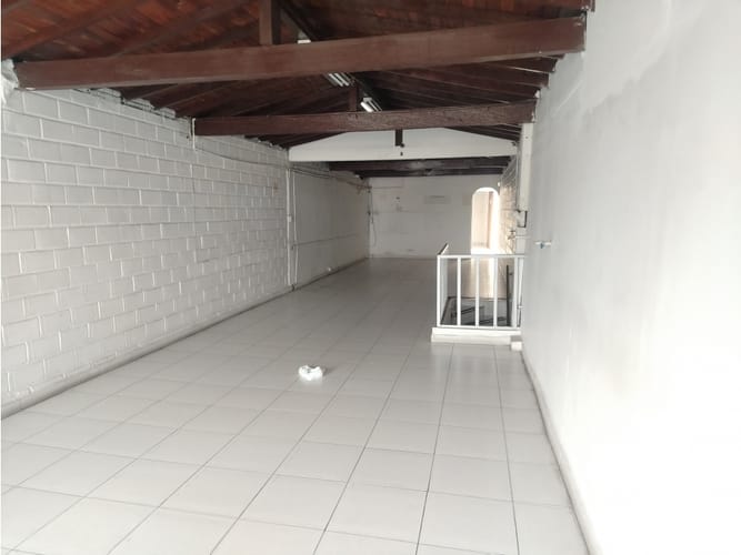 Bodega en arriendo en Caribe, Medellín, 250 m² · foto 11 de 24